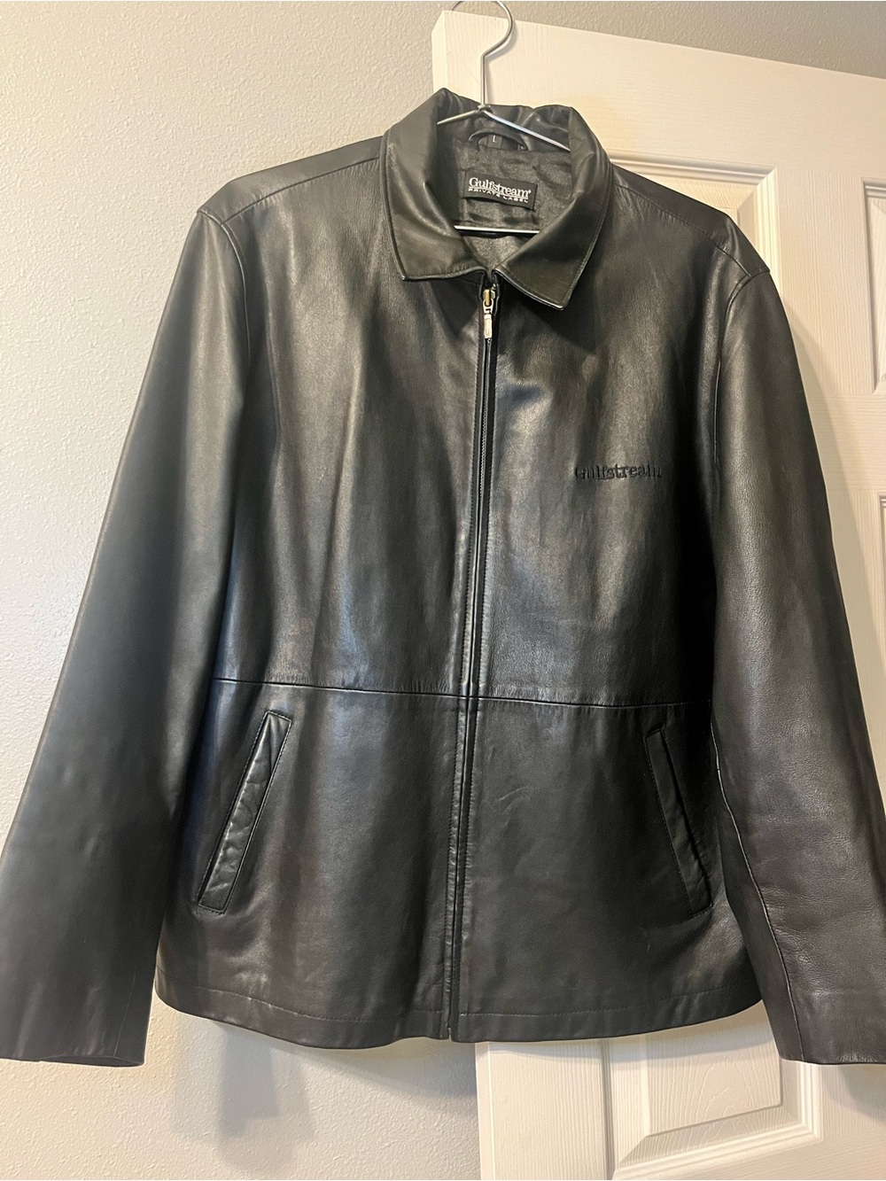Gulfstream Private Label Black Leather Bomber Jacket Men’s Large